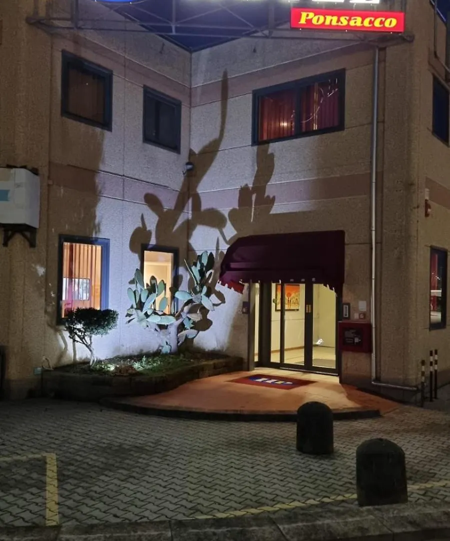 Hotel Ponsacco Hp location